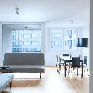  Апартаменты Hitrental